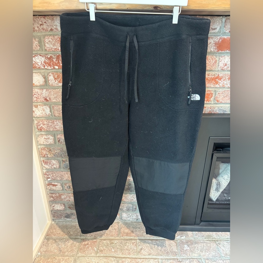 The North Face Black Fleece Jogger Pants